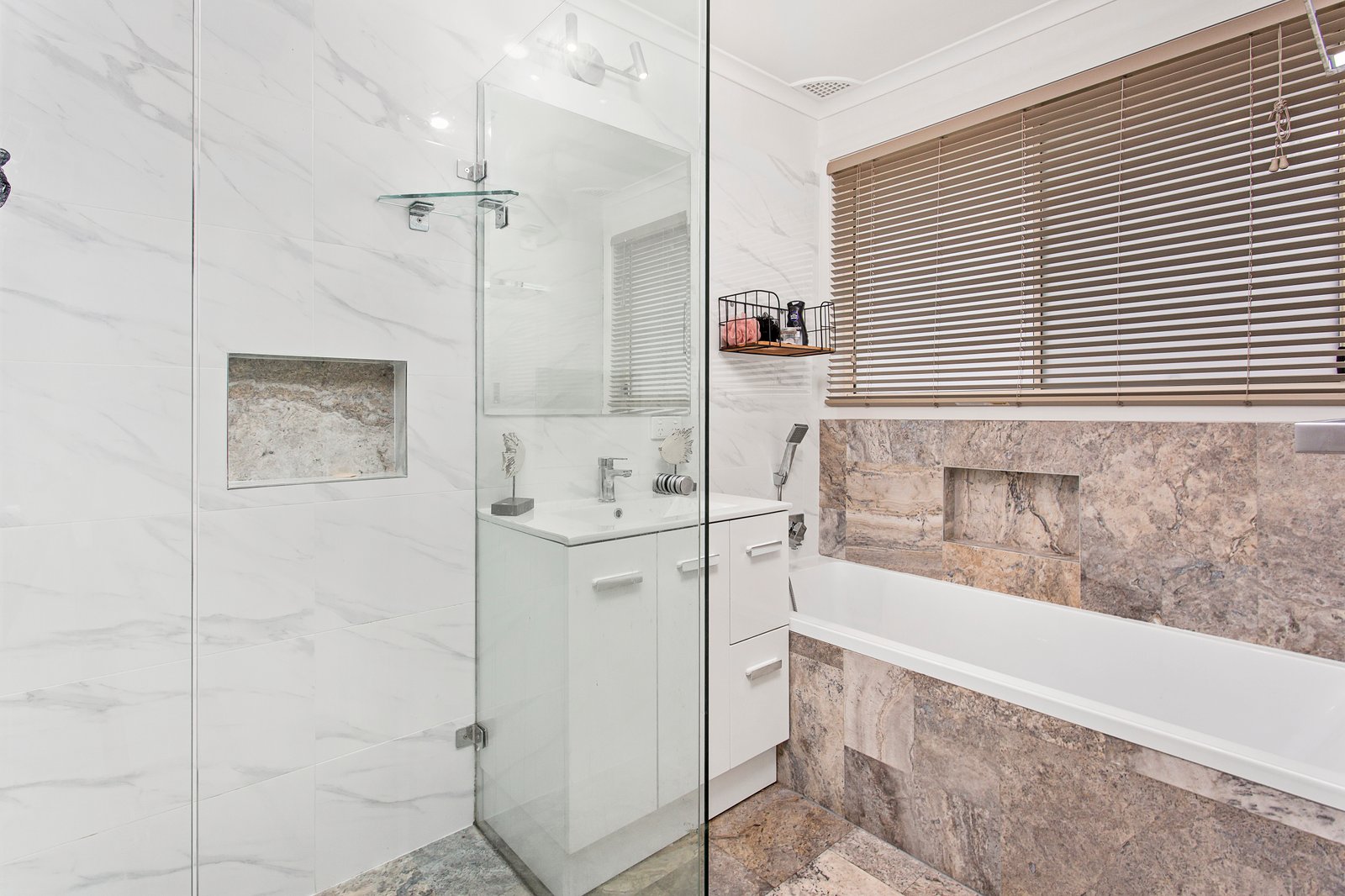 70 Bong Bong Road HORSLEY 8