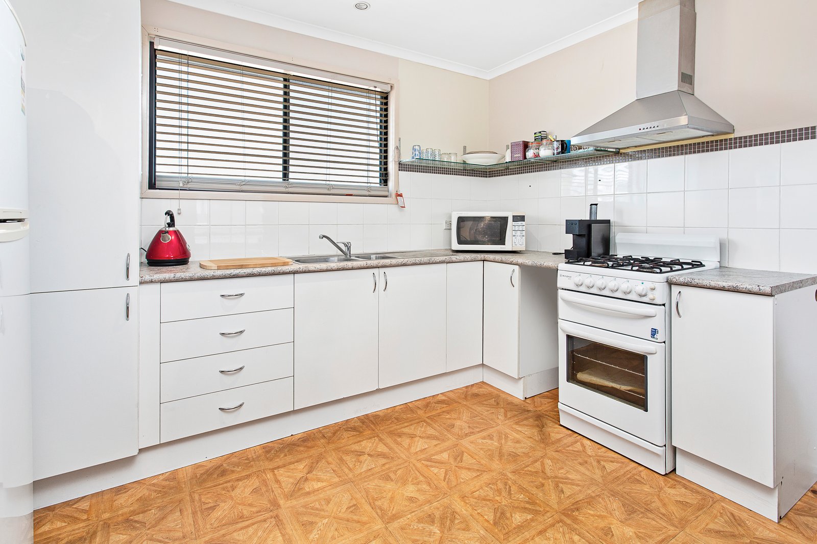 70 Bong Bong Road HORSLEY 9