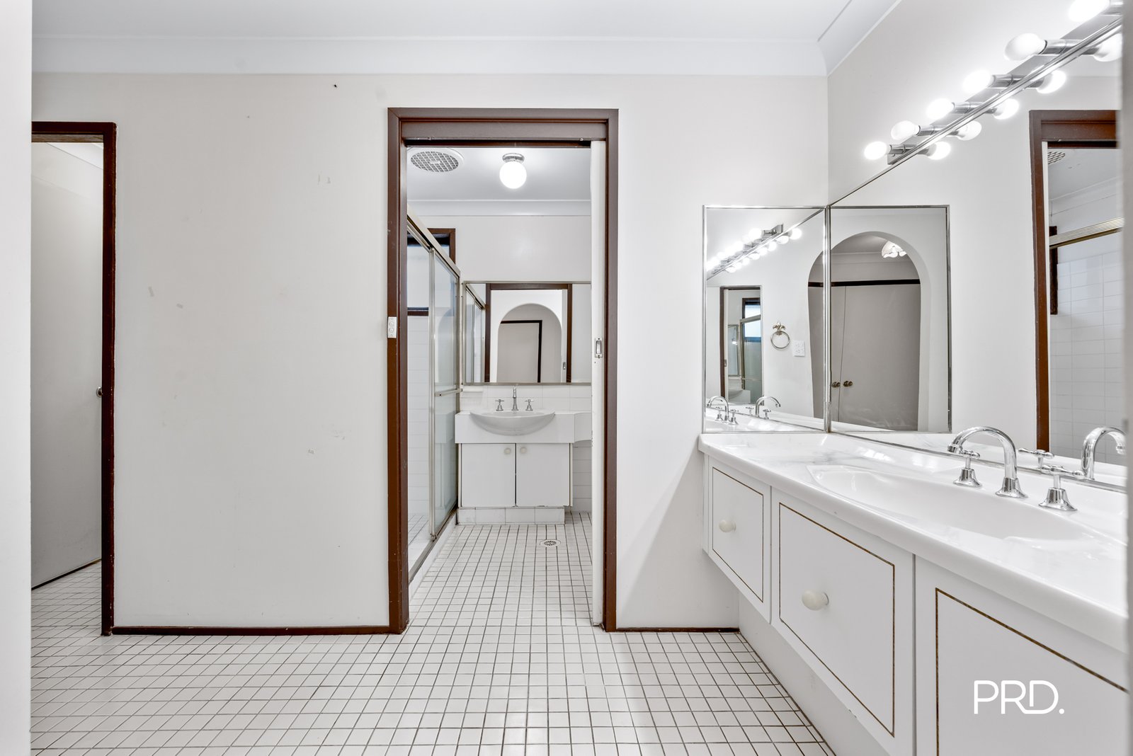 70 Bunnal Avenue WINMALEE 11