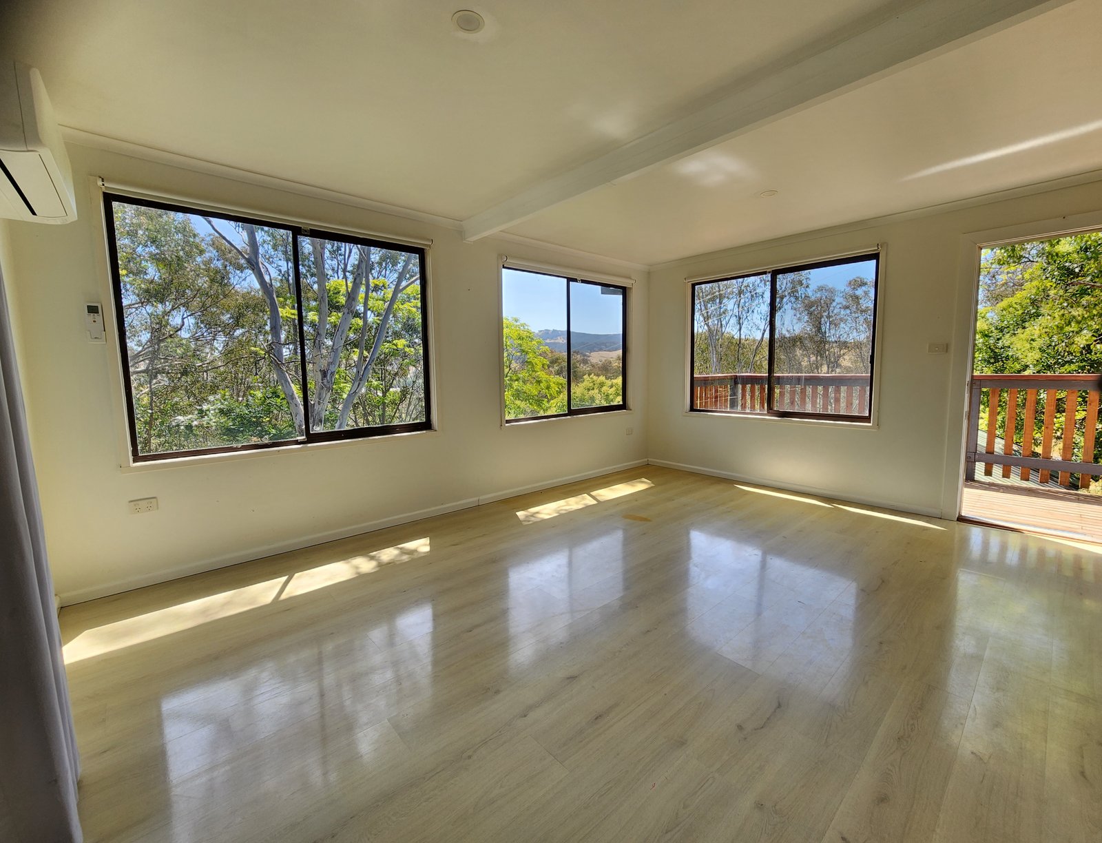 70 Carey Street TUMUT 2