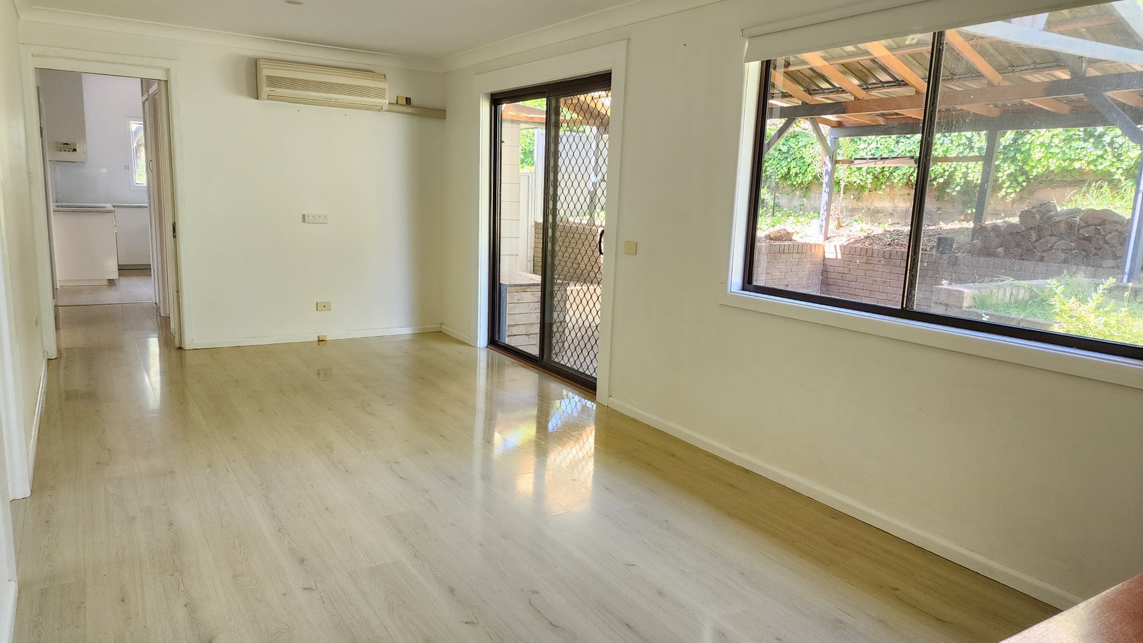 70 Carey Street TUMUT 10