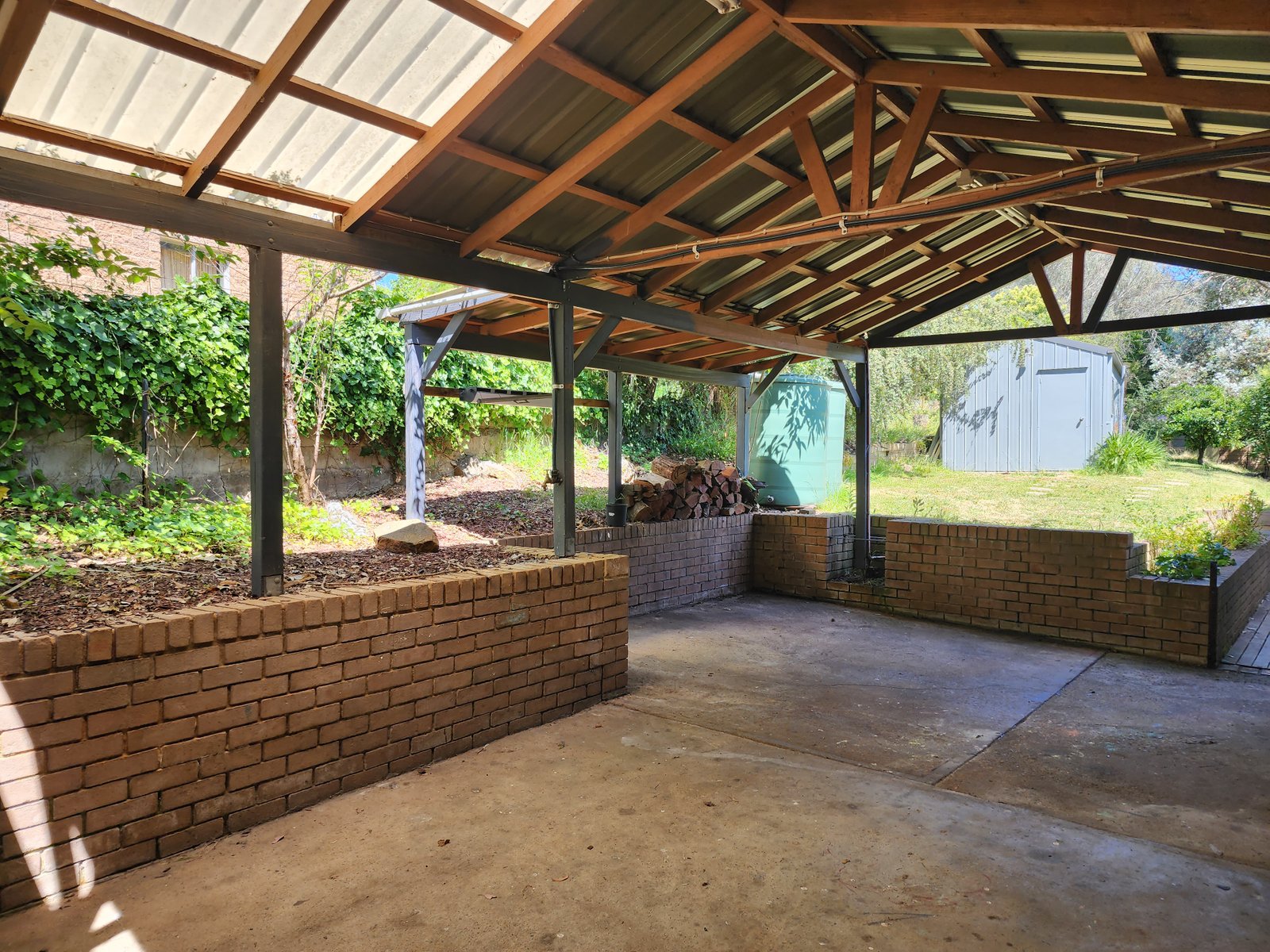 70 Carey Street TUMUT 12