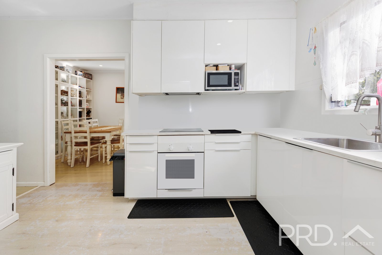 70 Carey Street TUMUT 6