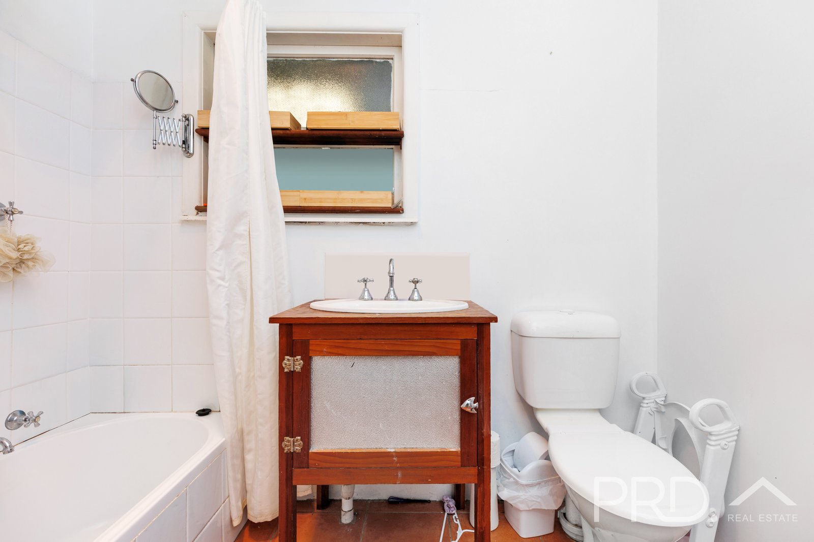 70 Carey Street TUMUT 10