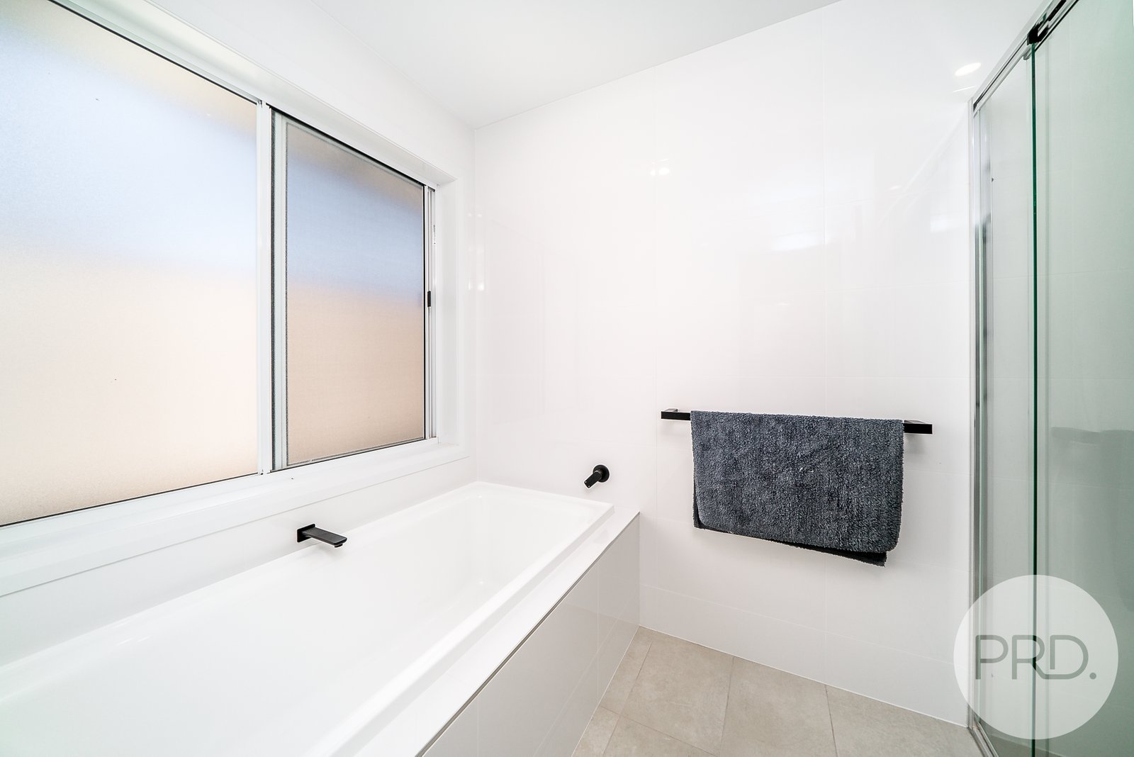 70 Coppabella Drive GOBBAGOMBALIN 8