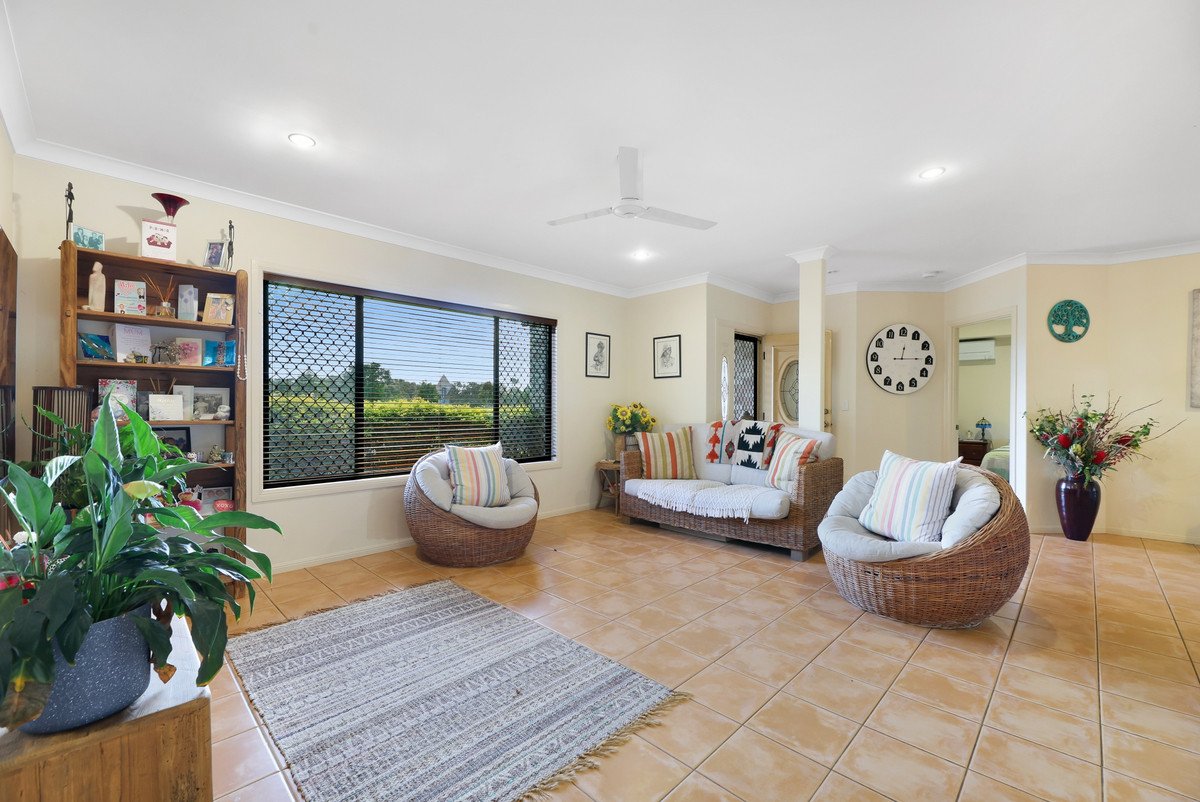 70 Coronet Crescent Burleigh Waters 7