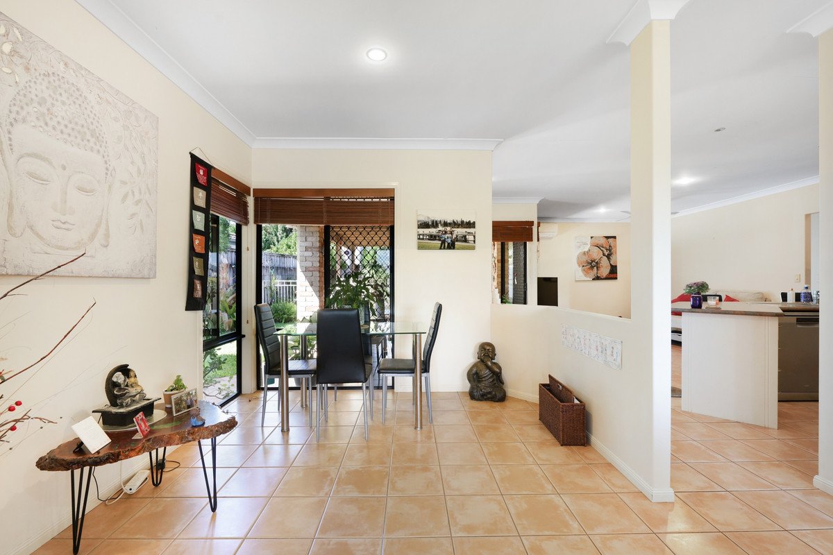 70 Coronet Crescent Burleigh Waters 10