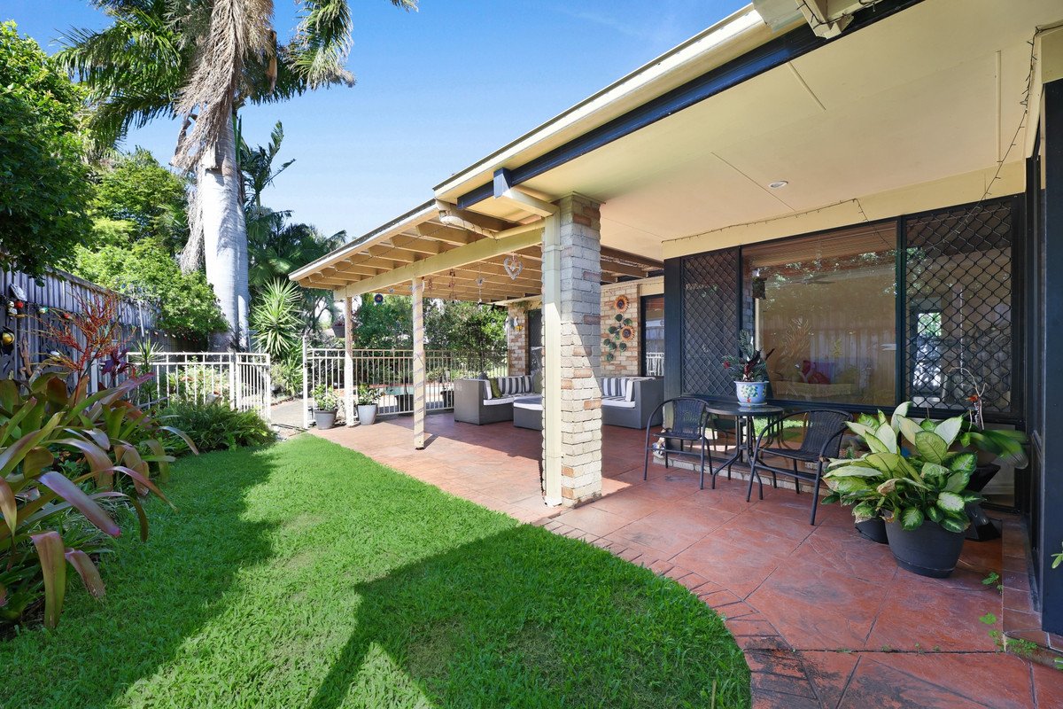 70 Coronet Crescent Burleigh Waters 11