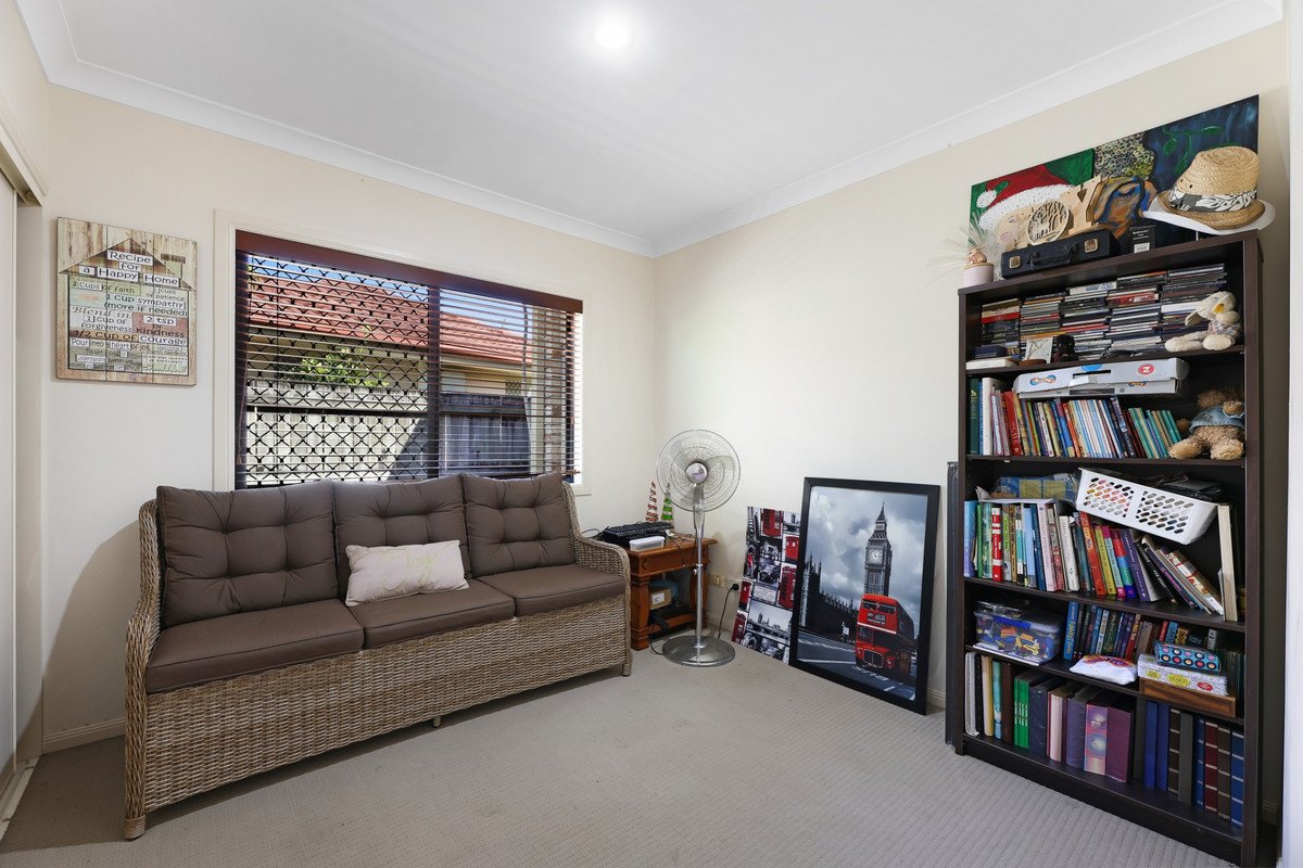 70 Coronet Crescent Burleigh Waters 15