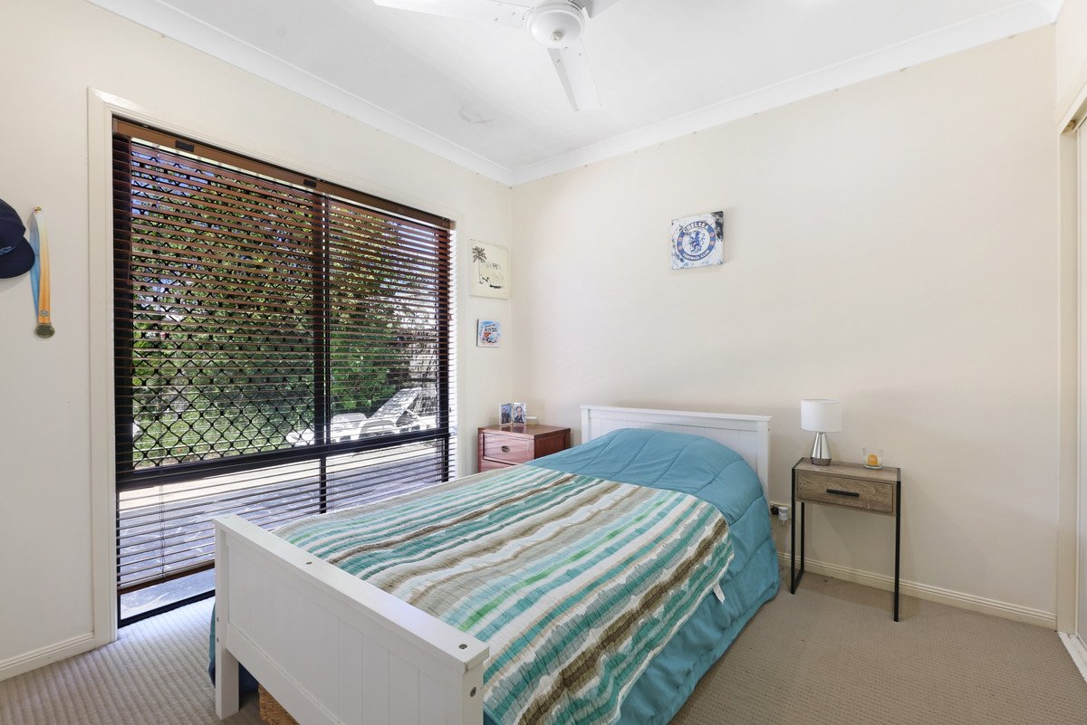 70 Coronet Crescent Burleigh Waters 17