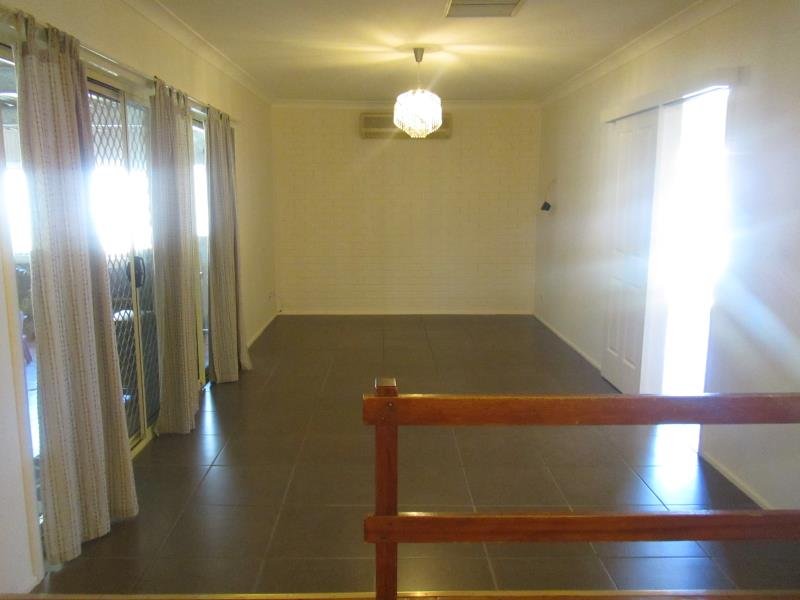 70 Edward Street TAMWORTH 4