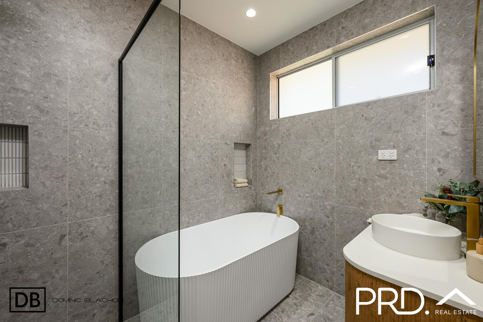 70 Ellesmere Street PANANIA 9