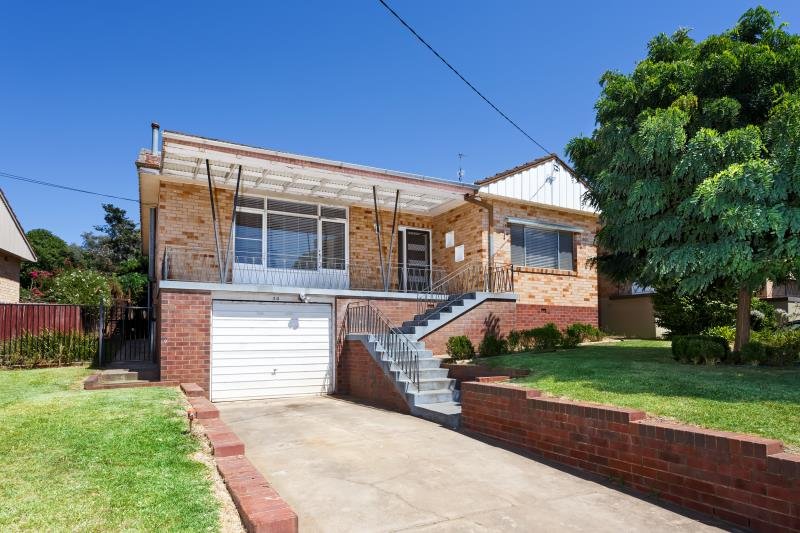 70 Grove Street KOORINGAL 1