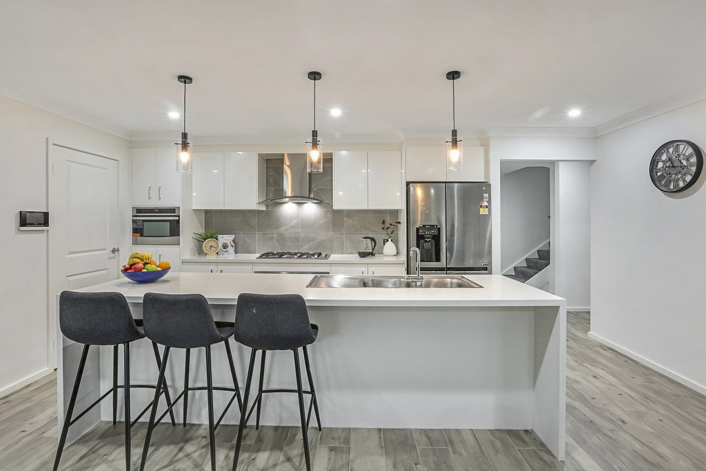 70 Lockheed Hudson Drive HORSLEY 3