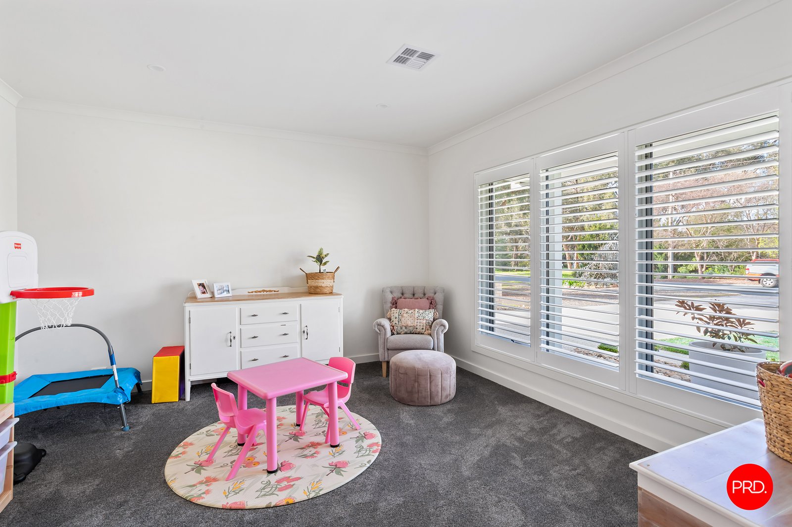 70 Marnie Road KENNINGTON 18