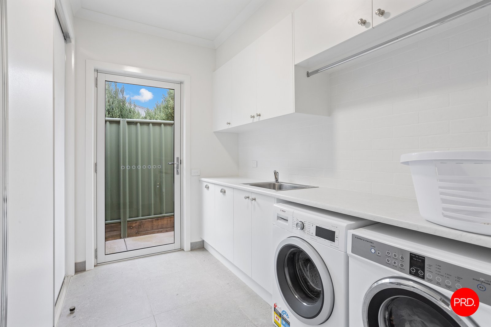 70 Marnie Road KENNINGTON 20