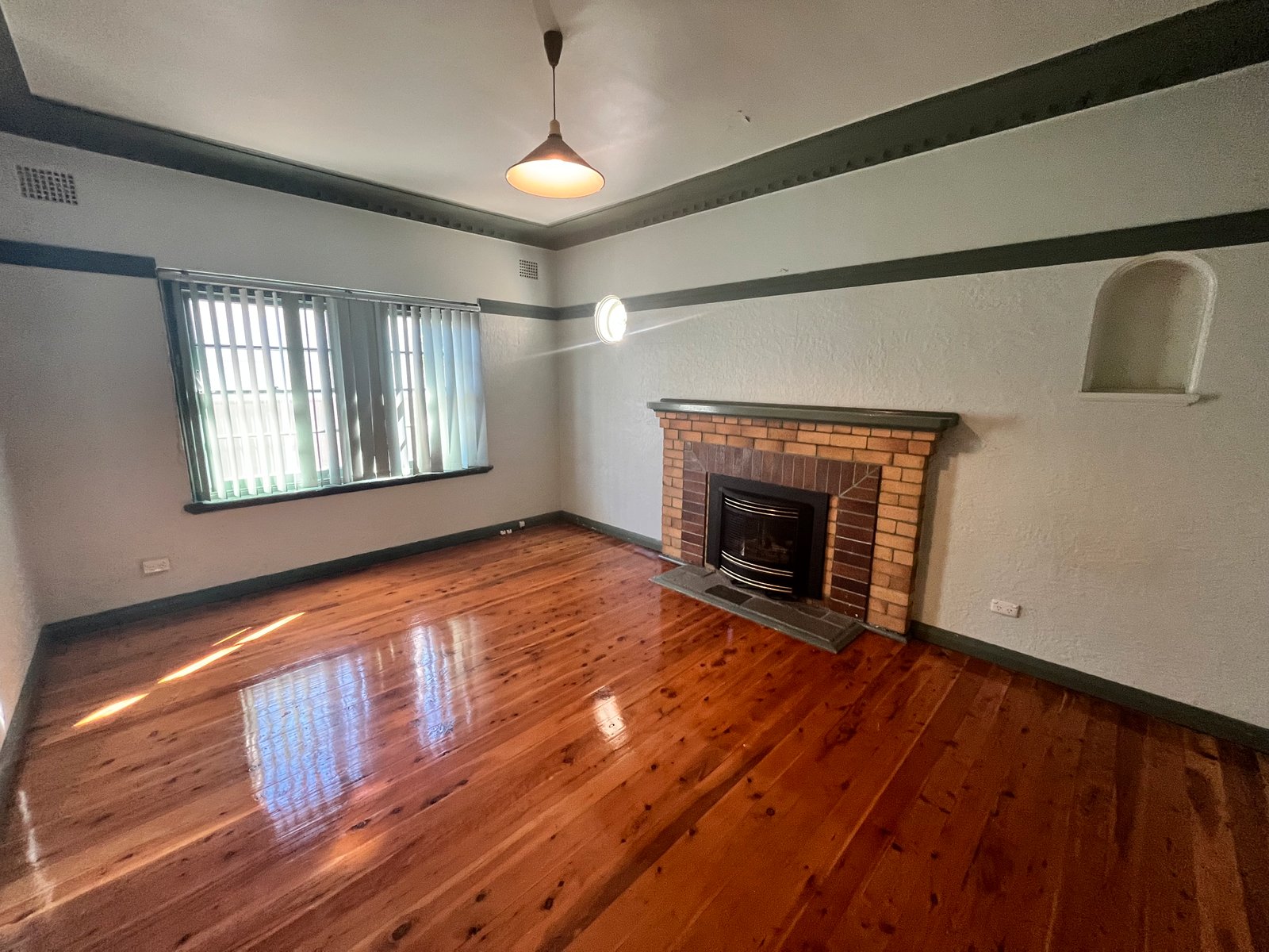 70 Mathews Street TAMWORTH 3