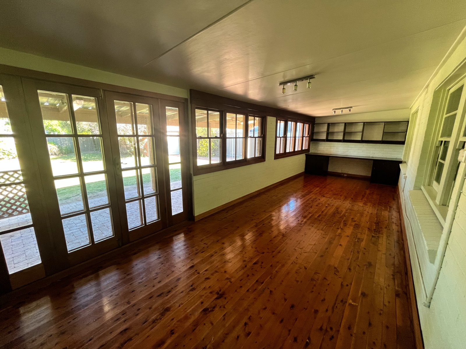 70 Mathews Street TAMWORTH 7