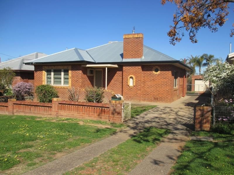 70 Mathews Street TAMWORTH 1