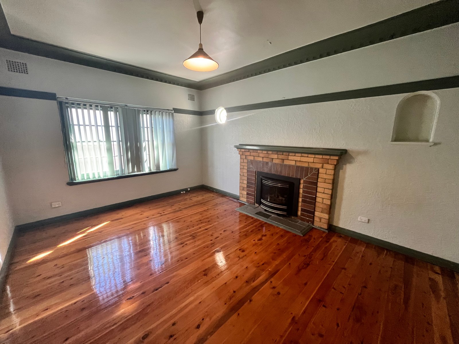 70 Mathews Street TAMWORTH 4