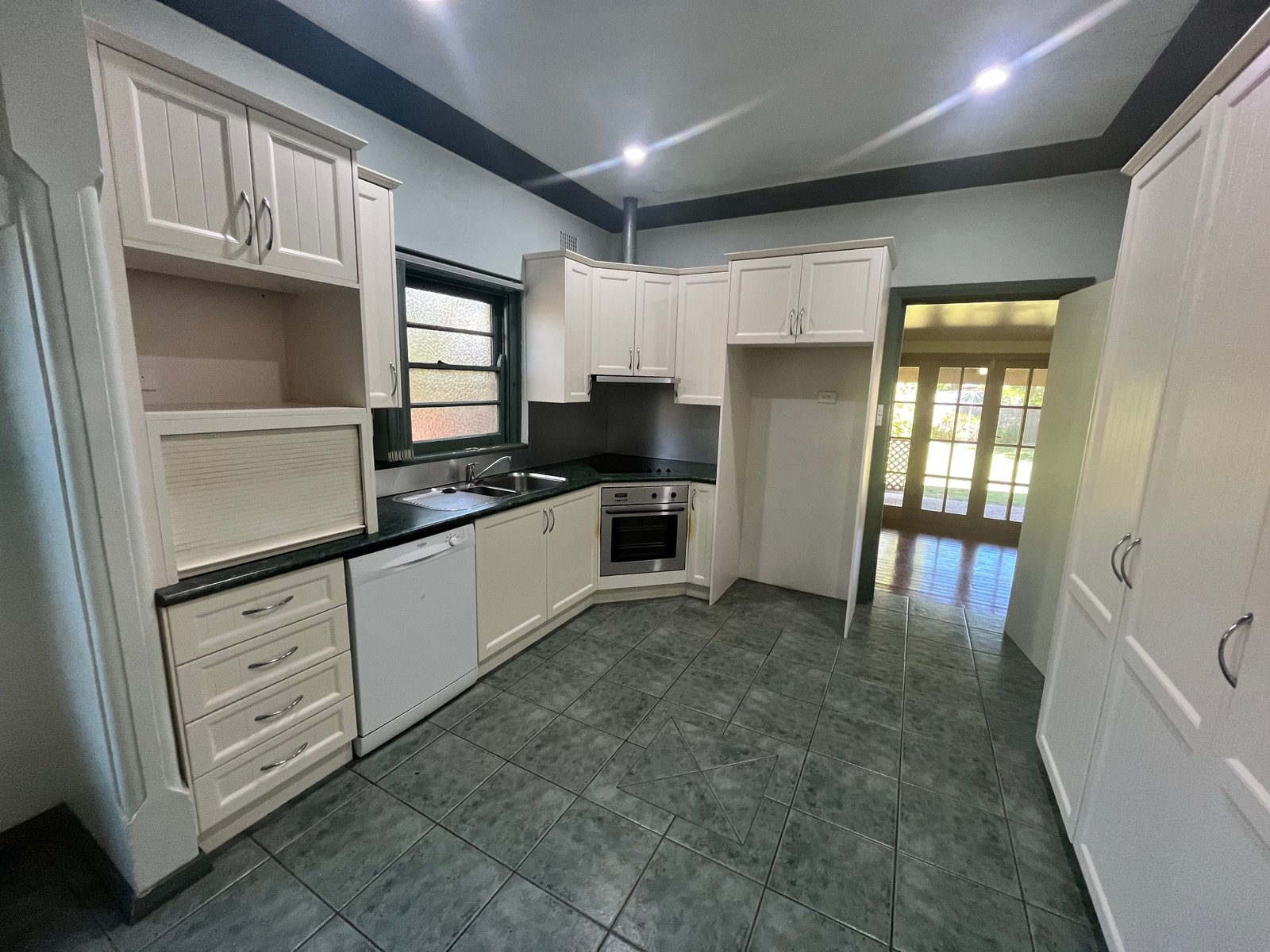 70 Mathews Street TAMWORTH 6