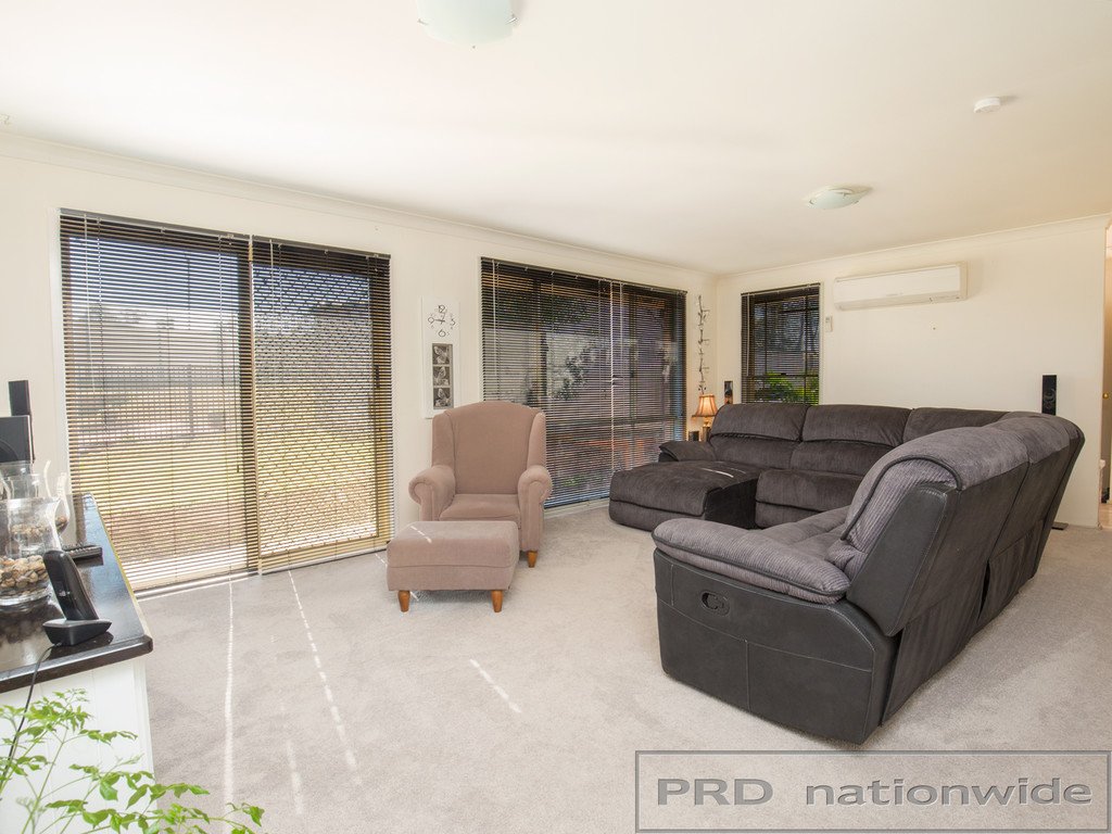 70 Michael Hill Avenue WOODBERRY 4