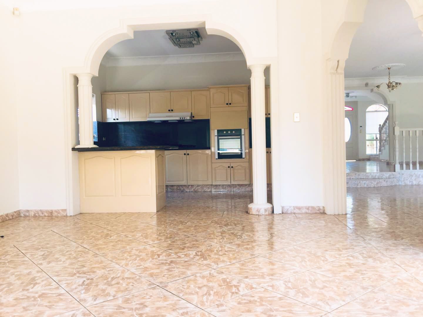 70 Moore St  HURSTVILLE 2