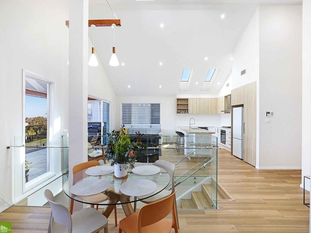 70 Nannawilli Street BERKELEY 3