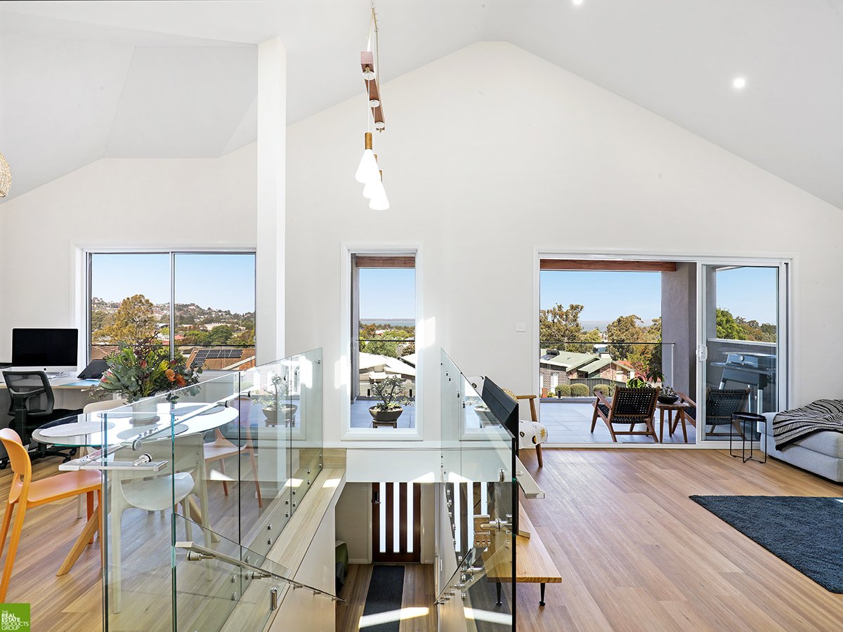 70 Nannawilli Street BERKELEY 4