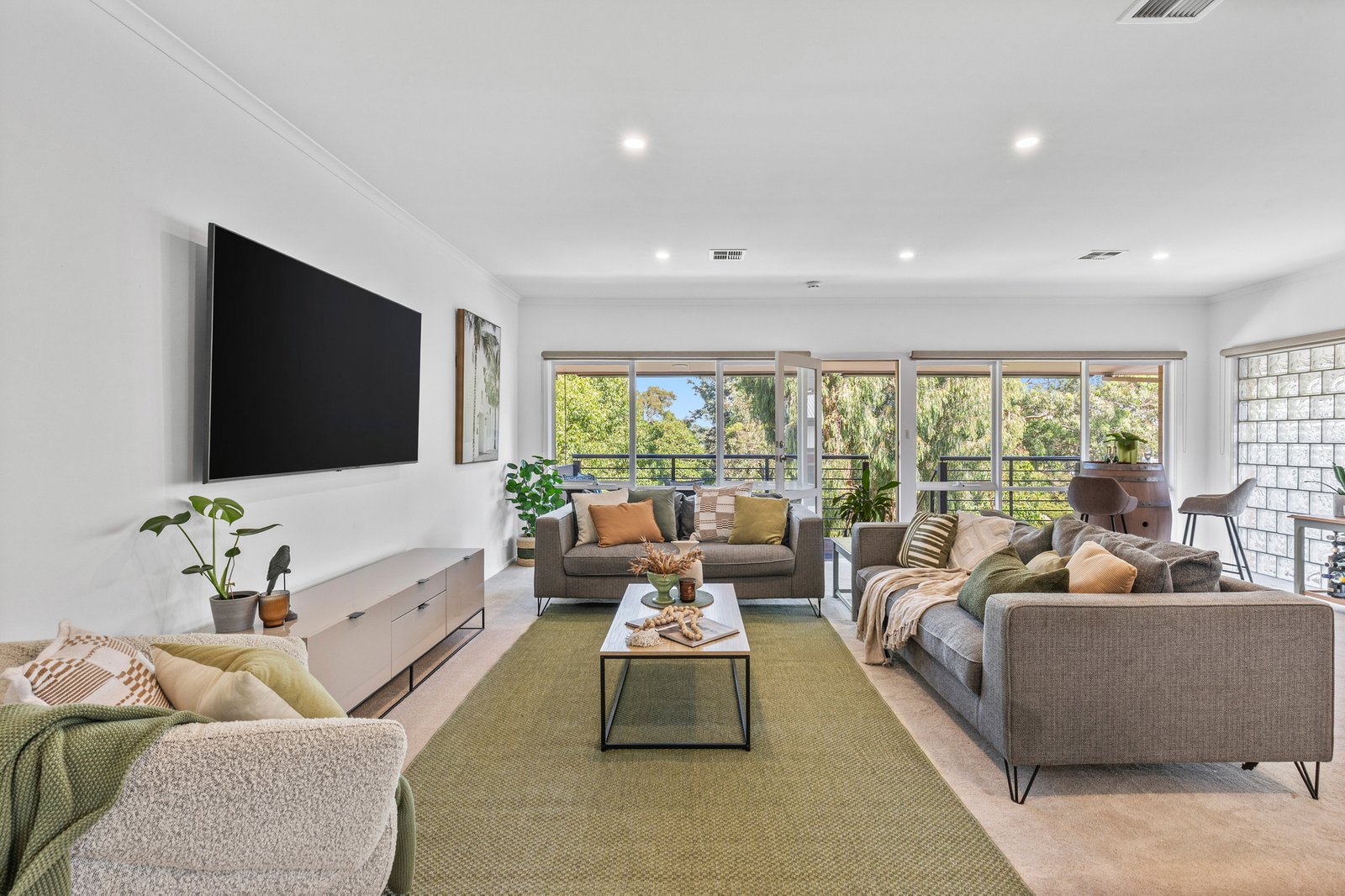 Gallery: 70 Oakpark Drive