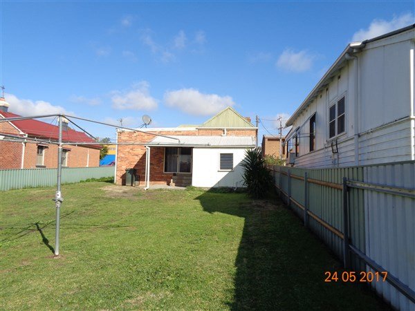 70 Russell Street TUMUT 5