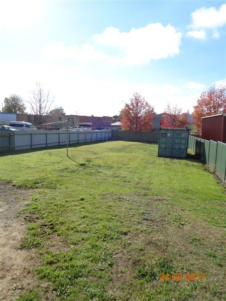 70 Russell Street TUMUT 6