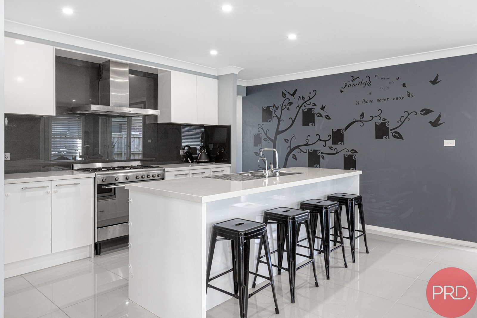 70 Saddlers Drive GILLIESTON HEIGHTS 3