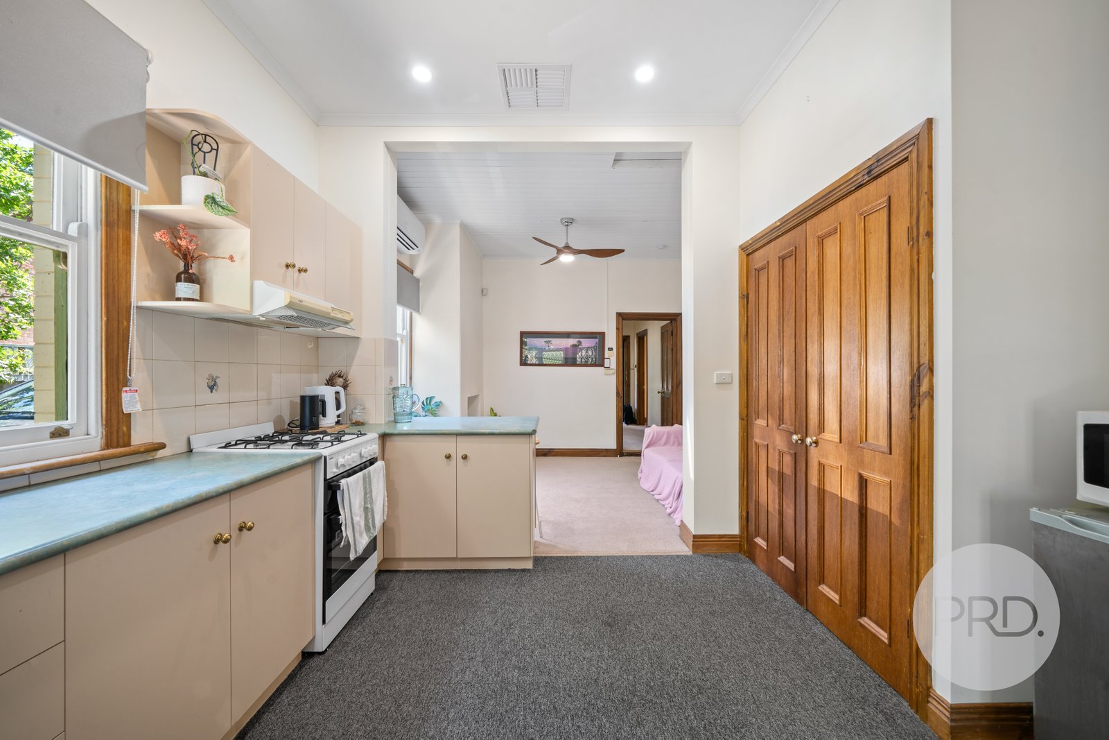 70 Simmons Street WAGGA WAGGA 6