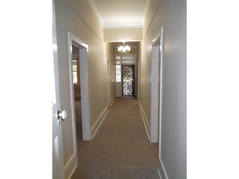 Gallery: 70 St Vincent Place North