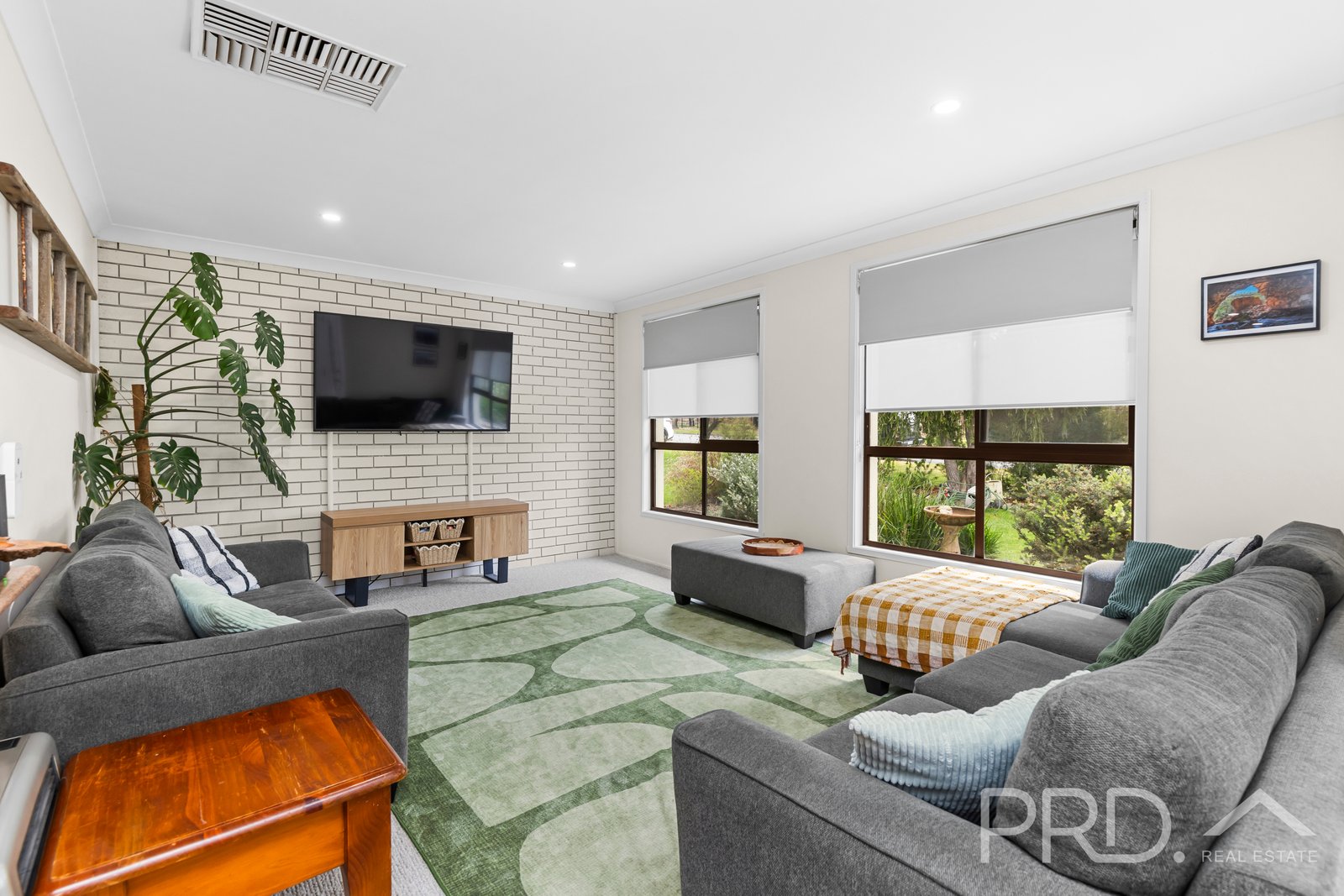 70 Sydney Street TUMUT 4