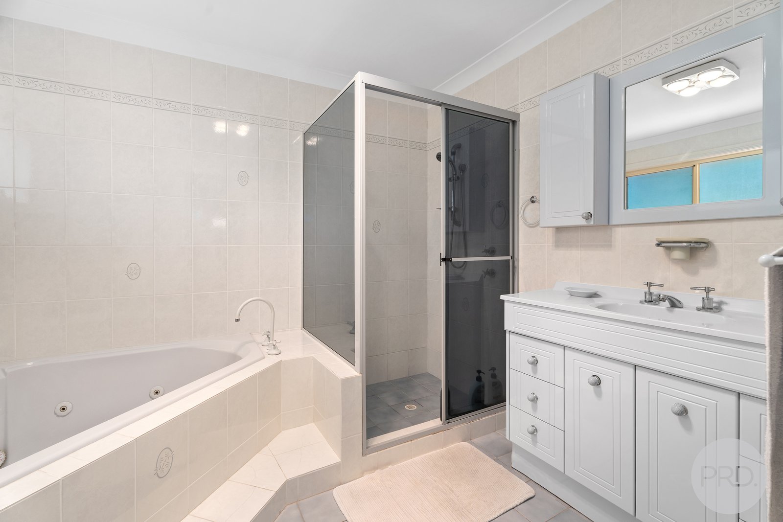 70 The Peninsula  CORLETTE 21