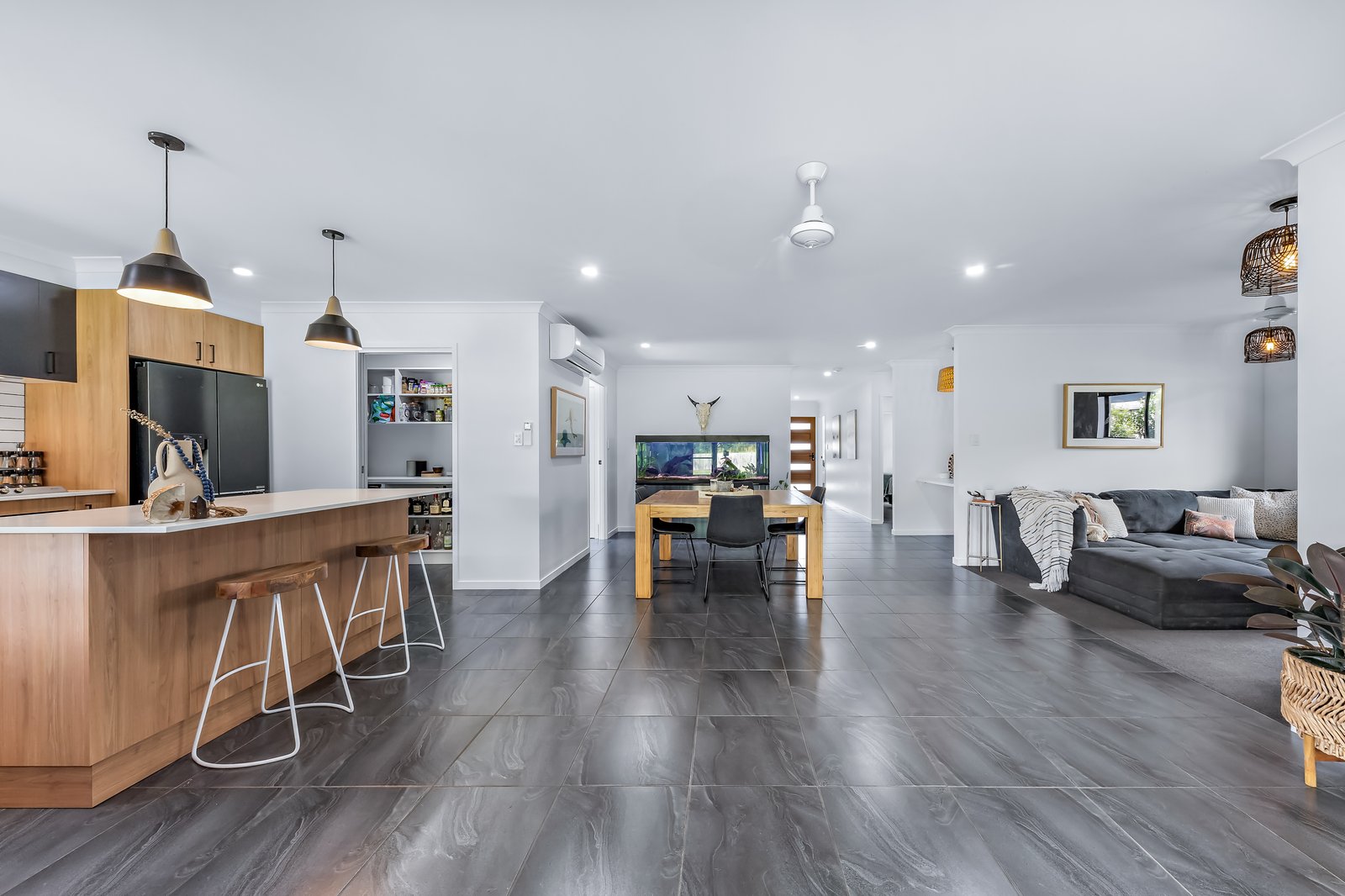 70 Trader Crescent CANNONVALE 2