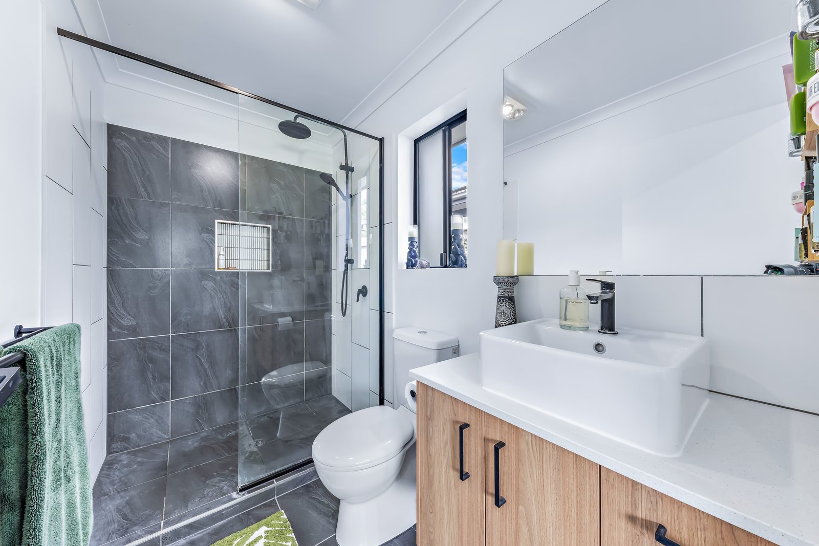 70 Trader Crescent CANNONVALE 11