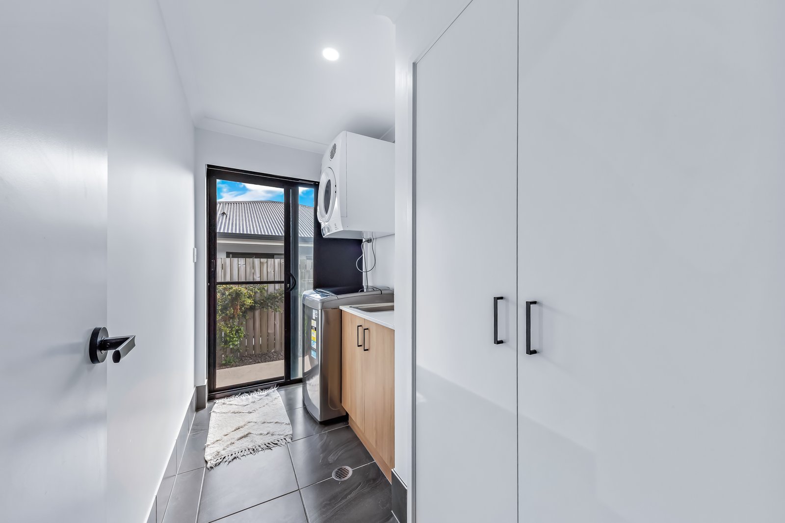 70 Trader Crescent CANNONVALE 17