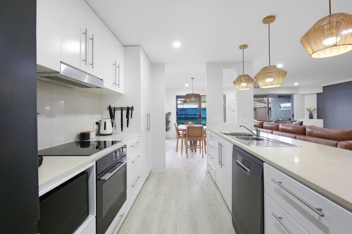 70 Venice Street Burleigh Waters 9