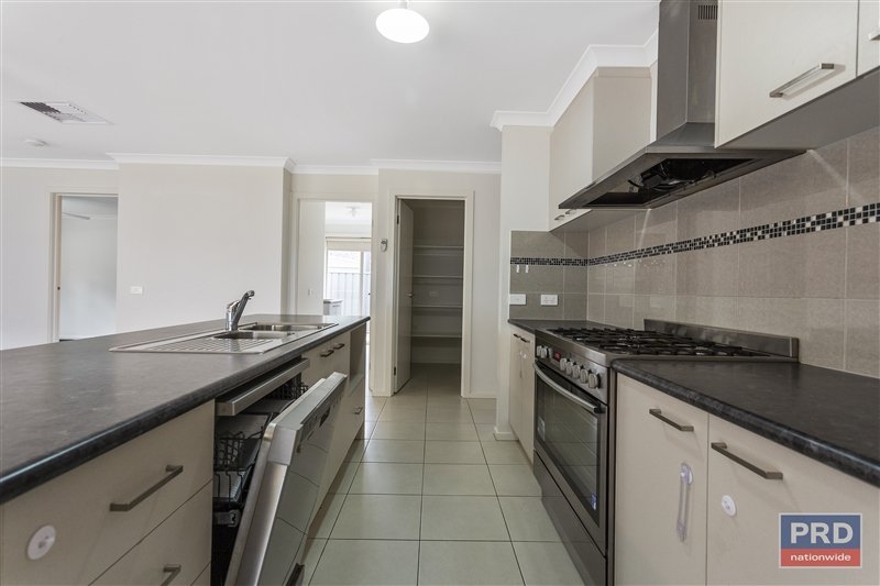 70 Waratah Road HUNTLY 3