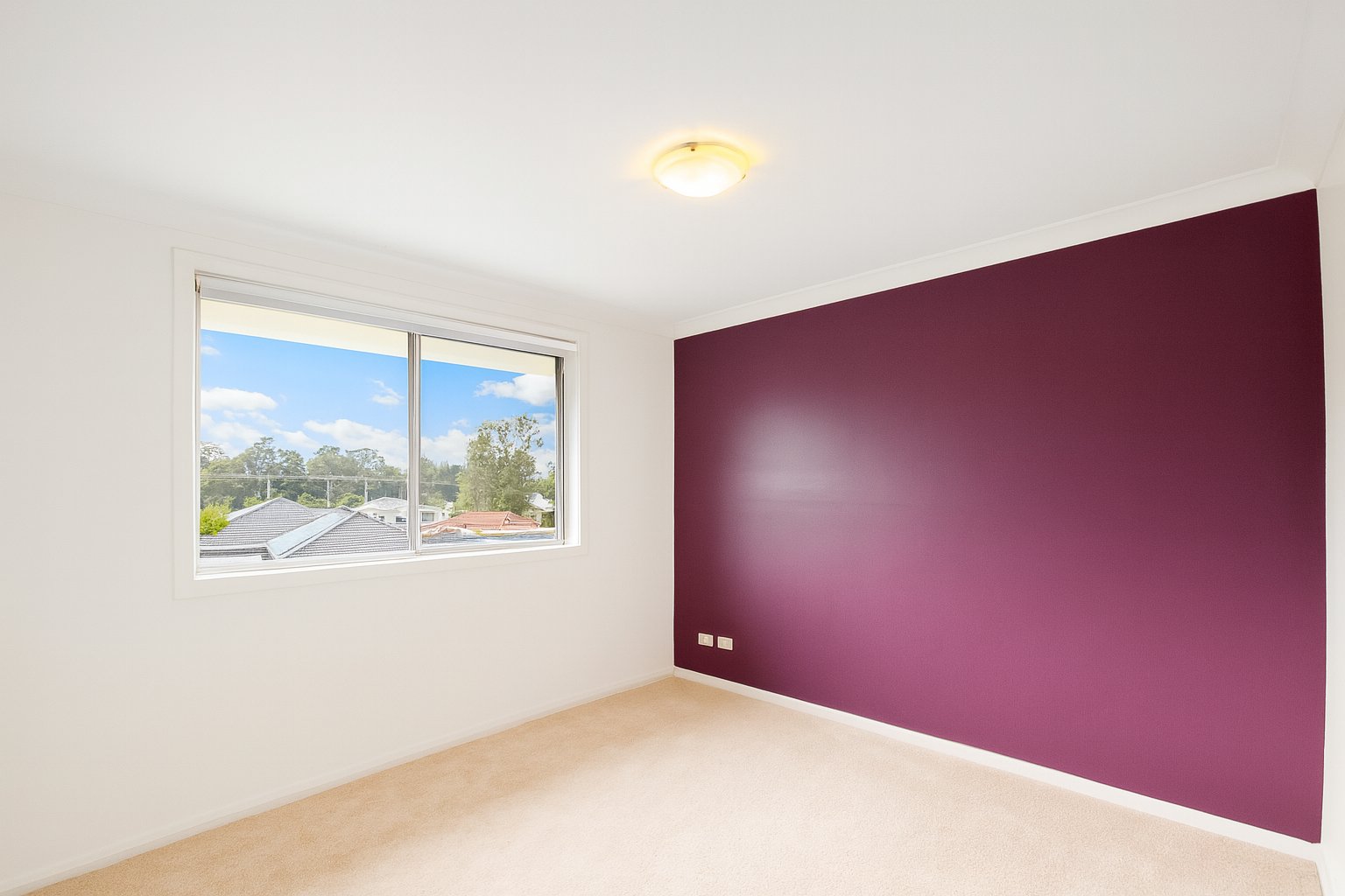 70 Webster Road LURNEA 8