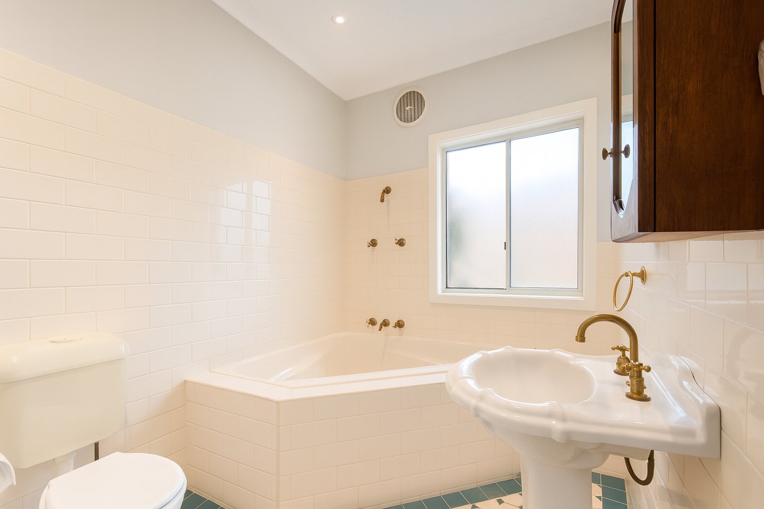 70 Webster Road LURNEA 10