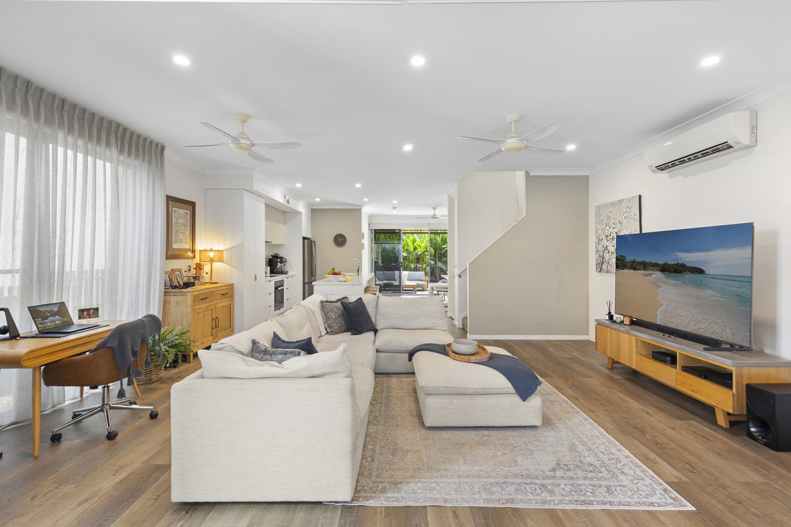 70/1 Grande Avenue CARRARA 11