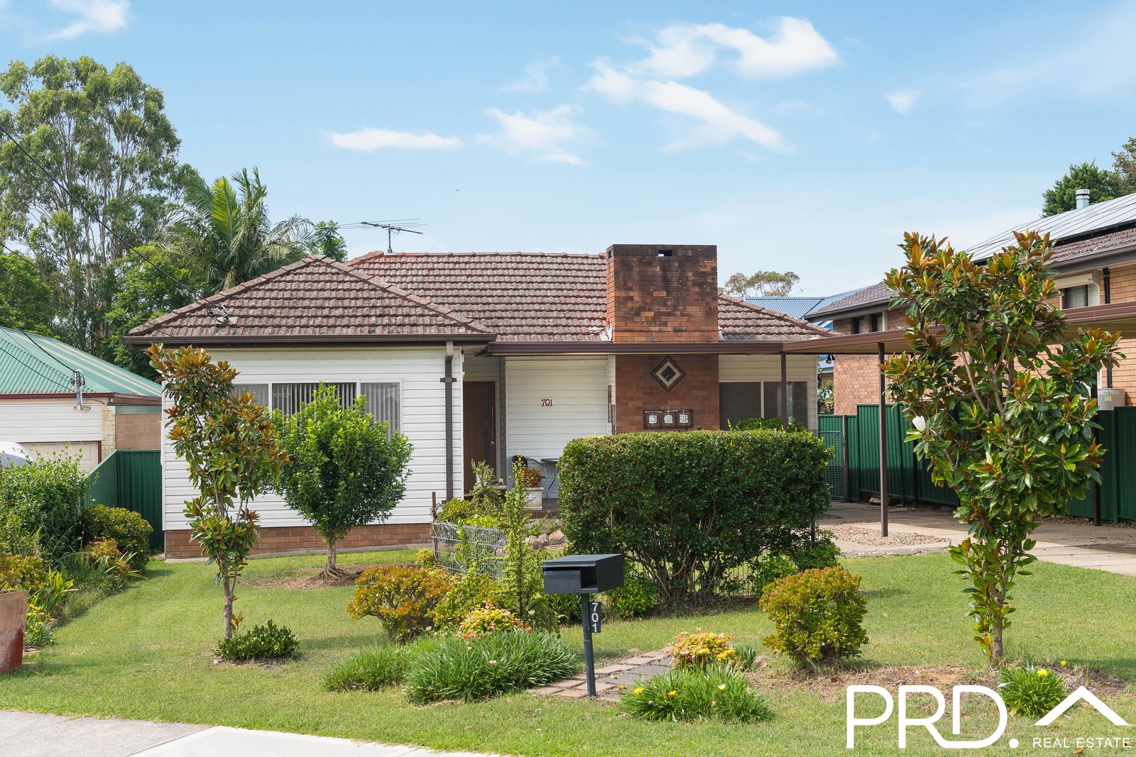 701 Henry Lawson Drive EAST HILLS 3