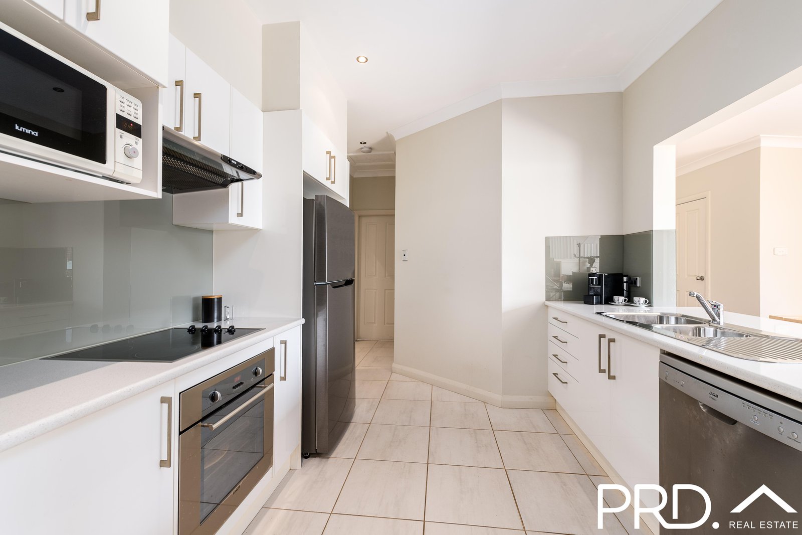 701 Henry Lawson Drive EAST HILLS 5