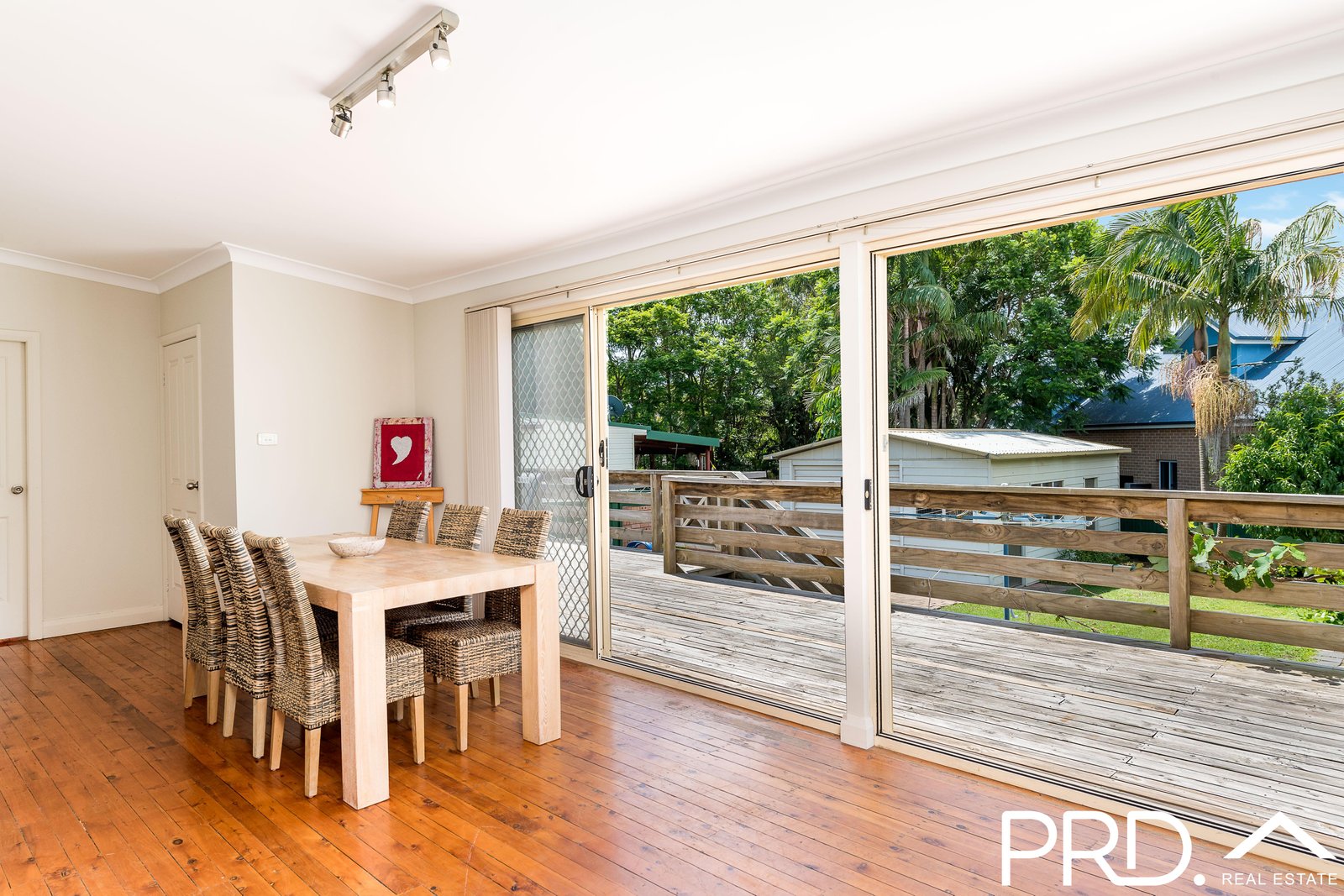 701 Henry Lawson Drive EAST HILLS 6