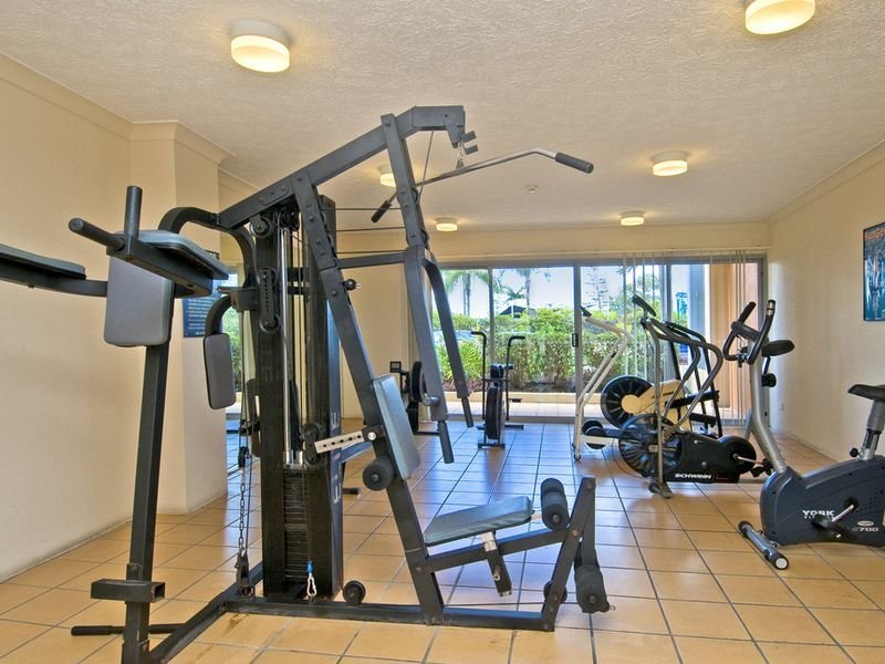 70/106 Marine Parade SOUTHPORT 11