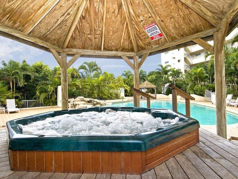 70/106 Marine Parade SOUTHPORT 8